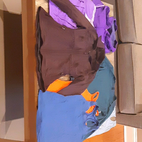Lululemon Tops Lot size 2/4!!!